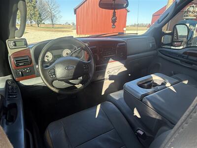 2005 Ford F-250 Super Duty XL 4dr Crew Cab XL   - Photo 24 - Shirley, IN 47384