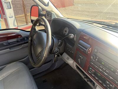 2005 Ford F-250 Super Duty XL 4dr Crew Cab XL   - Photo 16 - Shirley, IN 47384