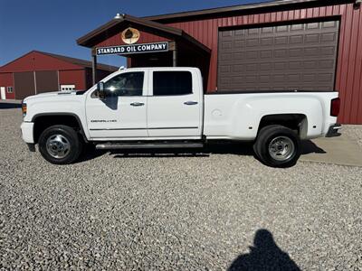 2017 GMC Sierra 3500 Denali - Photo 7 - Shirley, IN 47384