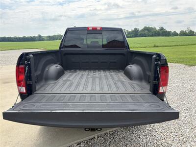2017 RAM 1500 SLT - Photo 33 - Shirley, IN 47384