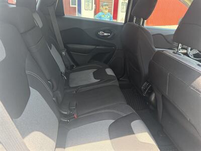2014 Jeep Cherokee Latitude   - Photo 18 - Shirley, IN 47384