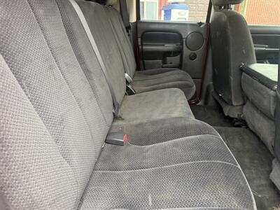 2005 Dodge Ram 2500 ST 4dr Quad Cab ST   - Photo 33 - Shirley, IN 47384
