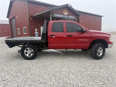 2005 Dodge Ram 2500 ST 4dr Quad Cab ST   - Photo 2 - Shirley, IN 47384