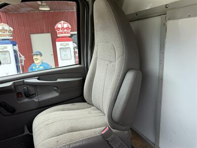 2014 Chevrolet Express 3500   - Photo 11 - Shirley, IN 47384