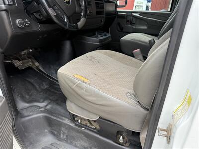 2014 Chevrolet Express 3500   - Photo 10 - Shirley, IN 47384