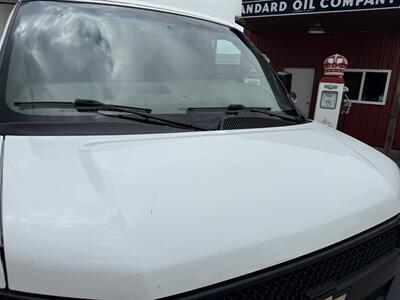 2014 Chevrolet Express 3500   - Photo 25 - Shirley, IN 47384