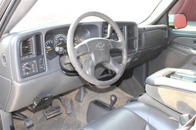 2005 Chevrolet Silverado 2500HD   - Photo 44 - Maxwell, IN 46154