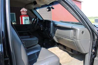 2005 Chevrolet Silverado 2500HD   - Photo 20 - Maxwell, IN 46154