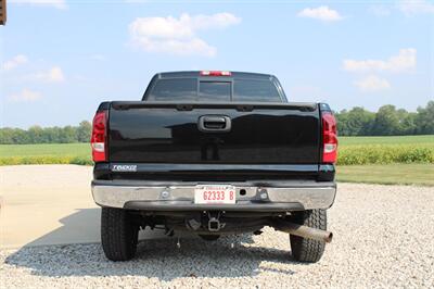 2005 Chevrolet Silverado 2500HD   - Photo 6 - Maxwell, IN 46154