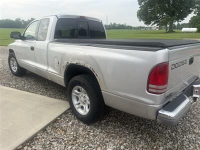 2001 Dodge Dakota SLT - Photo 6 - Shirley, IN 47384