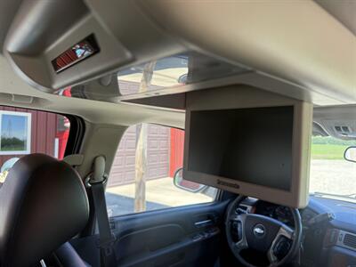 2013 Chevrolet Avalanche LTZ Black Diamond - Photo 11 - Shirley, IN 47384