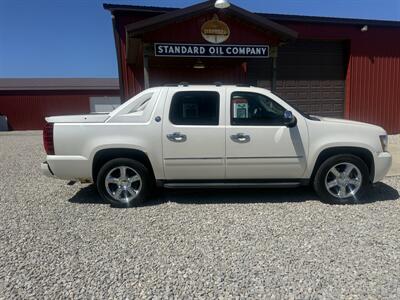 2013 Chevrolet Avalanche LTZ Black Diamond - Photo 2 - Shirley, IN 47384