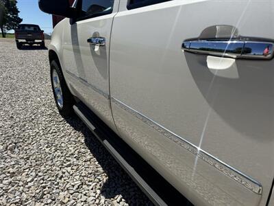2013 Chevrolet Avalanche LTZ Black Diamond - Photo 26 - Shirley, IN 47384
