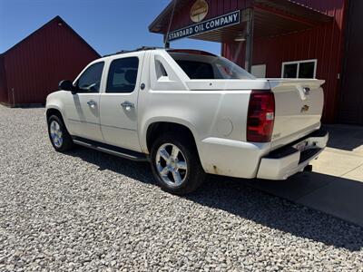 2013 Chevrolet Avalanche LTZ Black Diamond - Photo 25 - Shirley, IN 47384