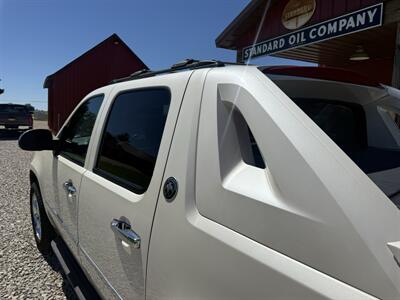 2013 Chevrolet Avalanche LTZ Black Diamond - Photo 27 - Shirley, IN 47384