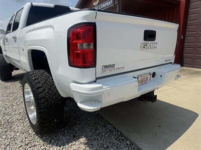 2016 GMC Sierra 2500HD Denali - Photo 23 - Shirley, IN 47384
