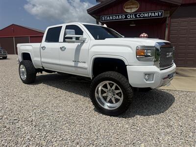 2016 GMC Sierra 2500HD Denali - Photo 15 - Shirley, IN 47384