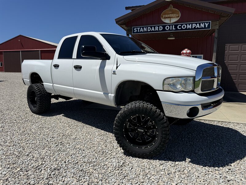 Bright White Clearcoat 2004 Dodge RAM 2500 ST Quad Cab 4WD Pickup Truck Four-Wheel Drive Automatic
