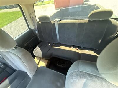 2004 Dodge Ram 2500 ST - Photo 15 - Shirley, IN 47384