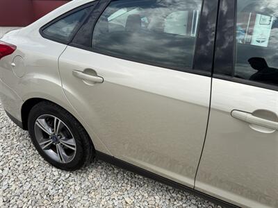2017 Ford Focus SE   - Photo 18 - Shirley, IN 47384