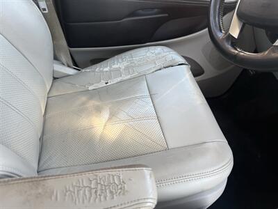2011 Chrysler Town and Country Touring-L - Photo 15 - Shirley, IN 47384
