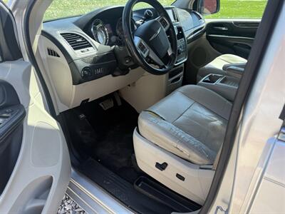 2011 Chrysler Town and Country Touring-L - Photo 26 - Shirley, IN 47384