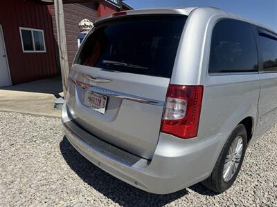 2011 Chrysler Town and Country Touring-L - Photo 4 - Shirley, IN 47384
