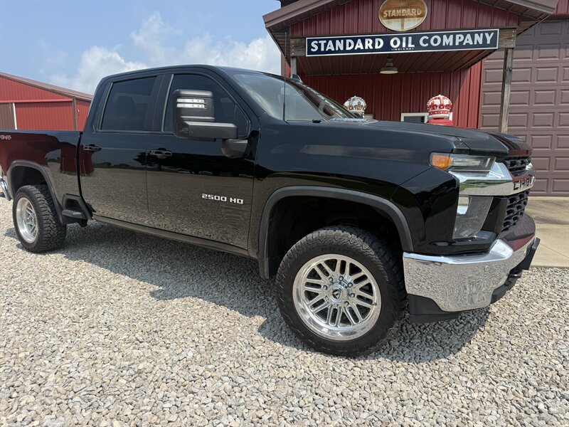 2020 Chevrolet Silverado 2500HD LT   - Photo 1 - Shirley, IN 47384