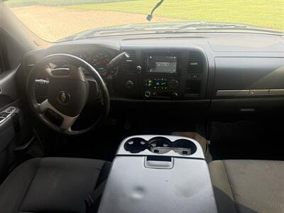 2011 Chevrolet Silverado 1500 LT - Photo 17 - Shirley, IN 47384
