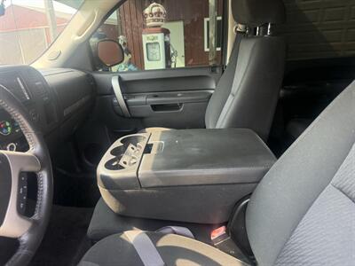 2011 Chevrolet Silverado 1500 LT - Photo 29 - Shirley, IN 47384