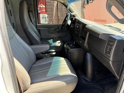 2018 Chevrolet Express 2500   - Photo 6 - Shirley, IN 47384
