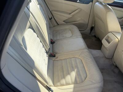 2012 Volkswagen Passat TDI SEL Premium   - Photo 17 - Shirley, IN 47384