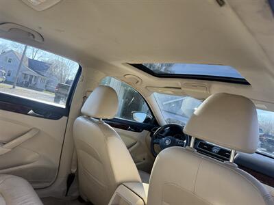 2012 Volkswagen Passat TDI SEL Premium   - Photo 20 - Shirley, IN 47384