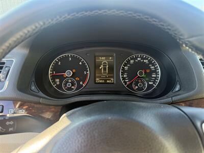 2012 Volkswagen Passat TDI SEL Premium   - Photo 26 - Shirley, IN 47384
