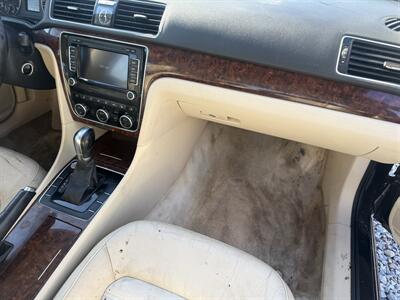 2012 Volkswagen Passat TDI SEL Premium   - Photo 18 - Shirley, IN 47384