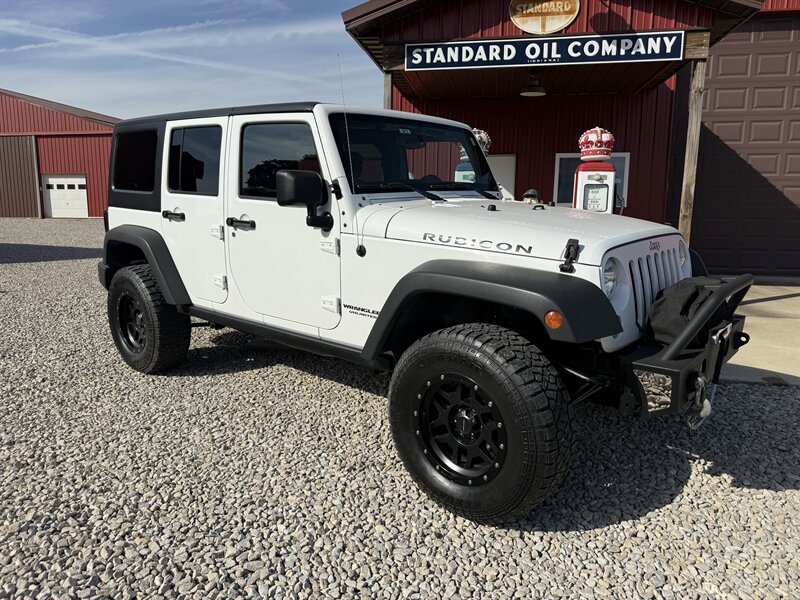 2015 Jeep Wrangler Unlimited Rubicon   - Photo 1 - Shirley, IN 47384