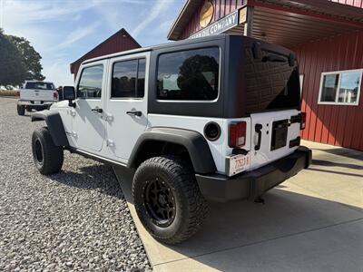 2015 Jeep Wrangler Unlimited Rubicon   - Photo 20 - Shirley, IN 47384