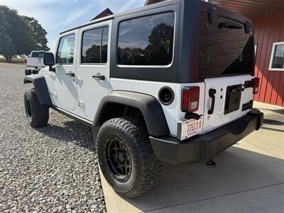 2015 Jeep Wrangler Unlimited Rubicon   - Photo 14 - Shirley, IN 47384