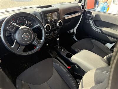2015 Jeep Wrangler Unlimited Rubicon   - Photo 18 - Shirley, IN 47384
