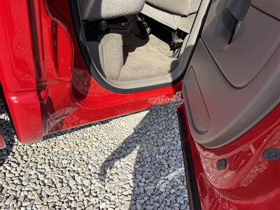 2004 Dodge Ram 2500 SLT   - Photo 13 - Maxwell, IN 46154