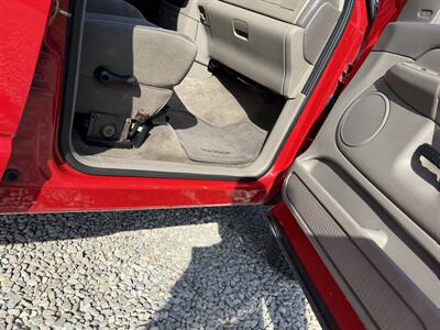 2004 Dodge Ram 2500 SLT   - Photo 16 - Maxwell, IN 46154
