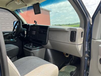 2003 GMC Savana 3500   - Photo 31 - Maxwell, IN 46154