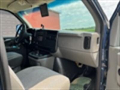 2003 GMC Savana 3500   - Photo 13 - Maxwell, IN 46154