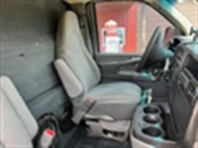 2003 GMC Savana 3500   - Photo 14 - Maxwell, IN 46154
