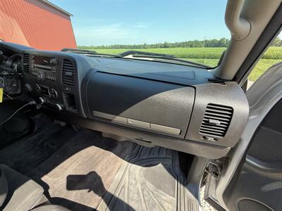 2013 Chevrolet Silverado 1500 LT - Photo 9 - Shirley, IN 47384