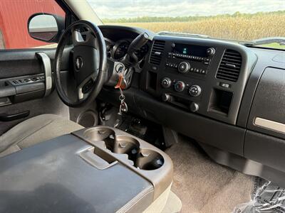 2007 Chevrolet Silverado 1500 LT1   - Photo 12 - Shirley, IN 47384