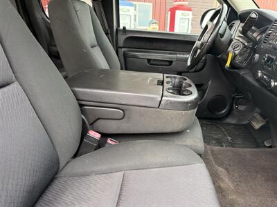 2012 Chevrolet Silverado 1500 LT - Photo 18 - Shirley, IN 47384