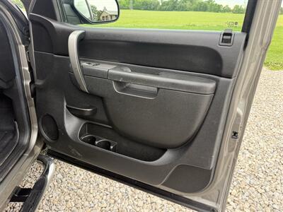 2012 Chevrolet Silverado 1500 LT - Photo 14 - Shirley, IN 47384