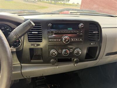 2009 Chevrolet Silverado 2500 Work Truck   - Photo 10 - Shirley, IN 47384