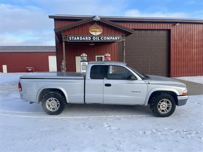 2002 Dodge Dakota SLT   - Photo 4 - Shirley, IN 47384